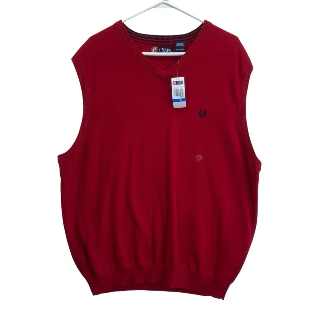Chaps Men's V-Neck Sweater Vest in Rich Red. Size XL/TG/EG